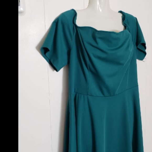 Belle Porque Off The Shoulder & Scallop Neckline Dress Size 2X - Picture 2 of 6